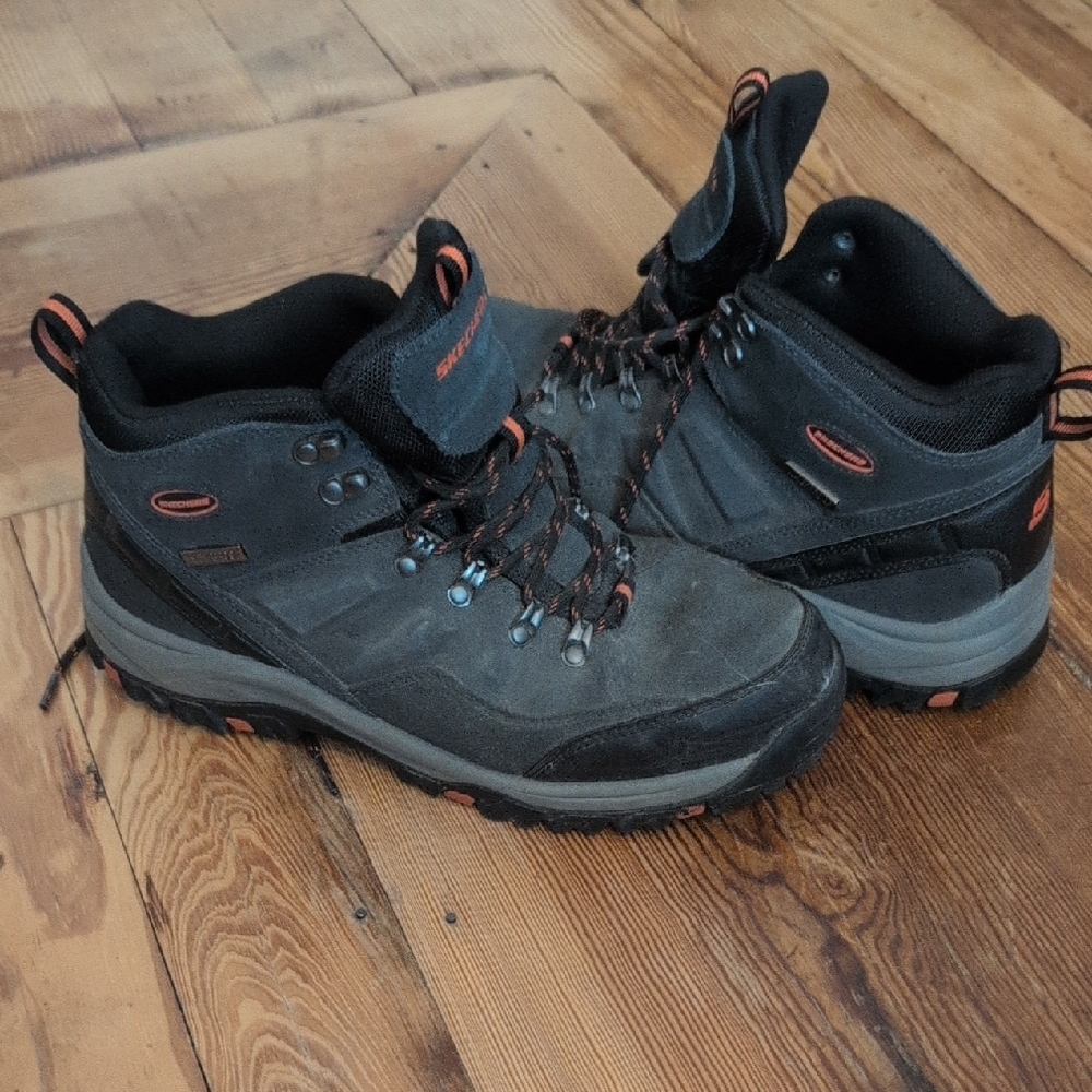 Skechers Black and Orange Men's Boots